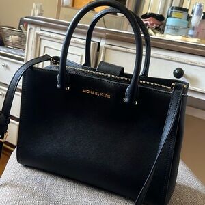 Michael Kors Purse with cross body strap